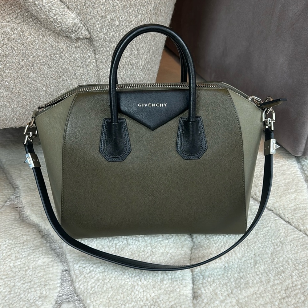 Givenchy Medium Antigona, Grained Goatskin Tricolor Leather with Silver Hardware